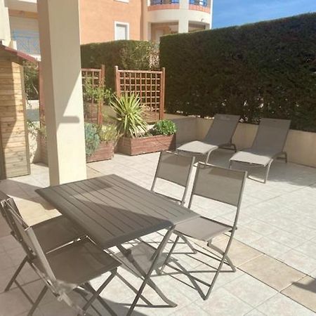 Appt 2 Pieces Port Frejus - Mega Terrasse + Garage Apartment Exterior foto