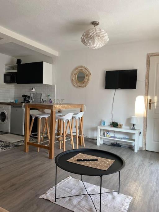Appt 2 Pieces Port Frejus - Mega Terrasse + Garage Apartment Exterior foto